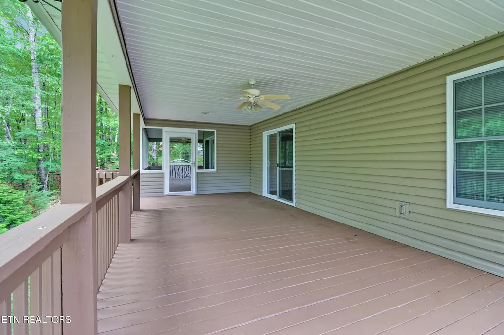 348 Lakeview Drive Crossville TN 38558
