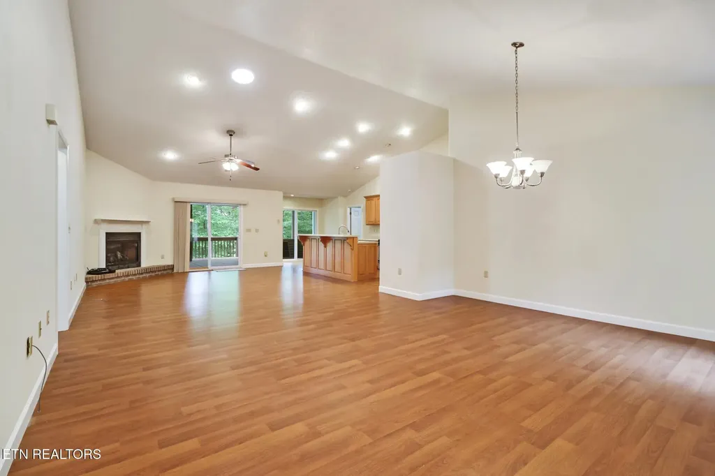 348 Lakeview Drive Crossville TN 38558