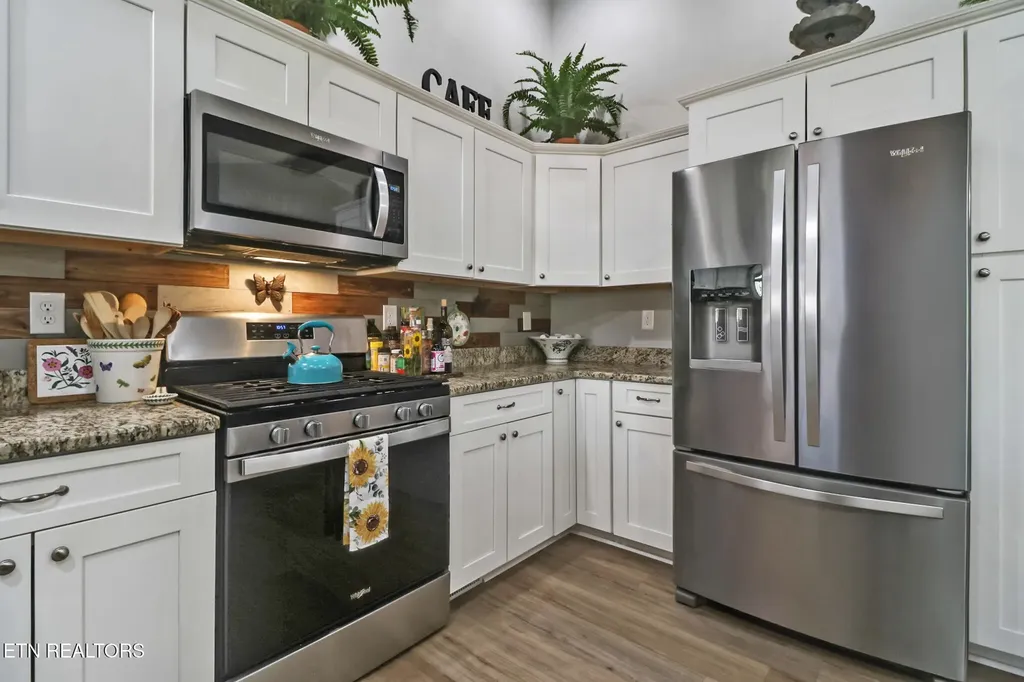 311 Lakeview Drive Crossville TN 38558