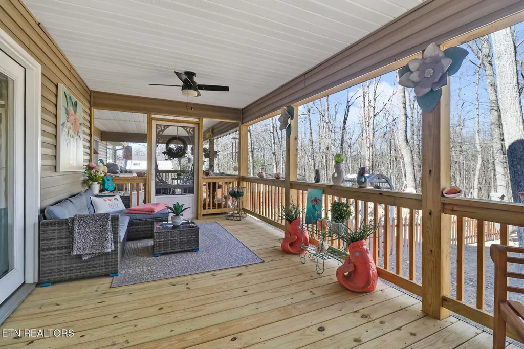 311 Lakeview Drive Crossville TN 38558