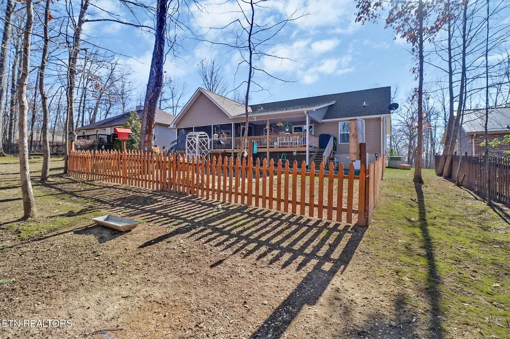 311 Lakeview Drive Crossville TN 38558
