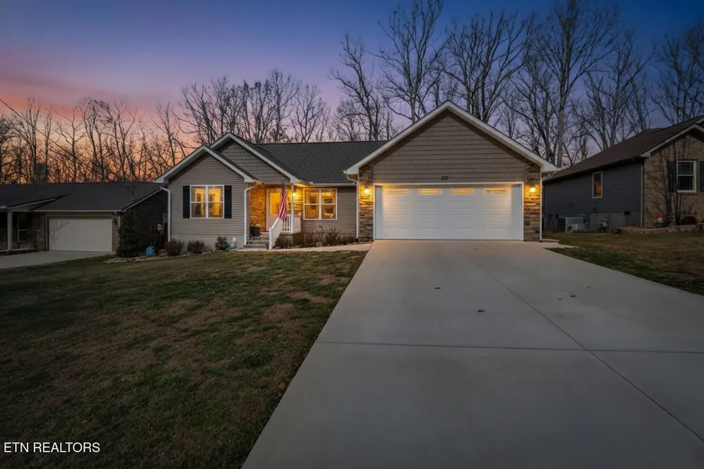 311 Lakeview Drive Crossville TN 38558