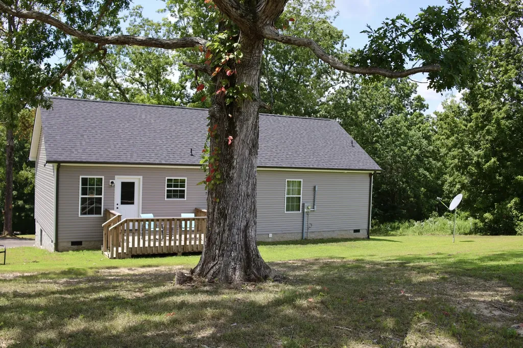 746 Nels Adams Road Dickson TN 37055