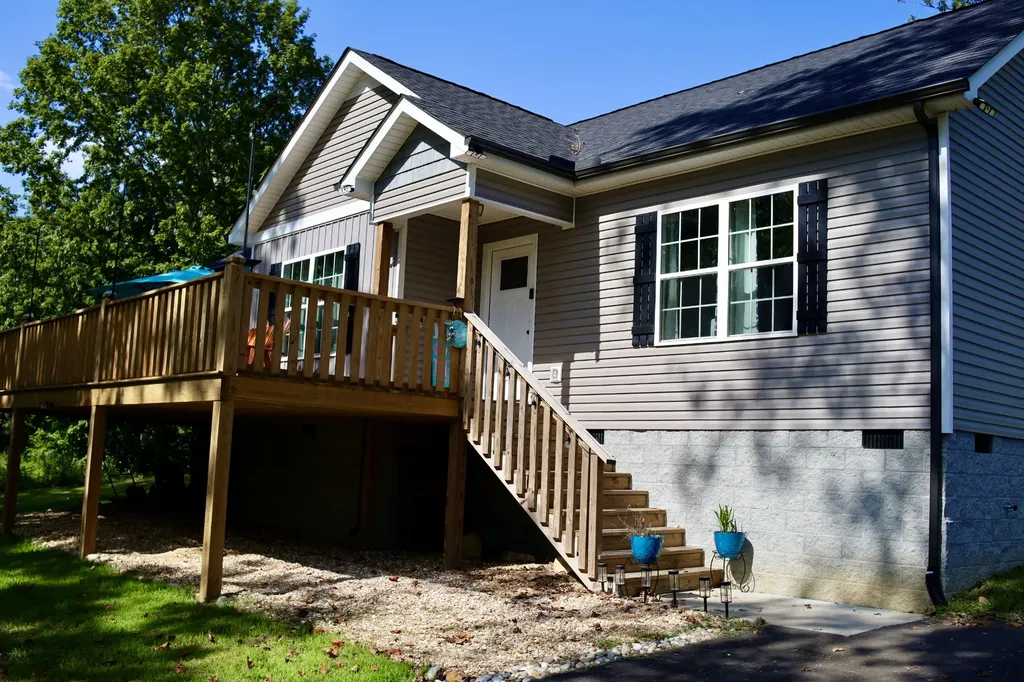 746 Nels Adams Road Dickson TN 37055