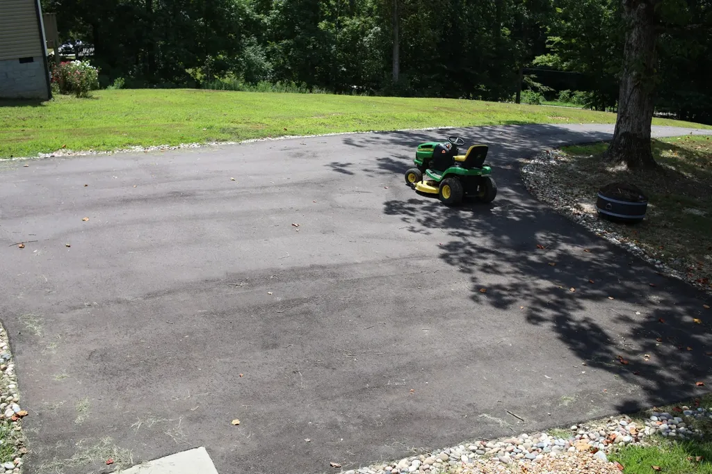 746 Nels Adams Road Dickson TN 37055