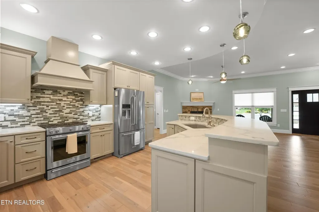 12 Edgemere Court Crossville TN 38558