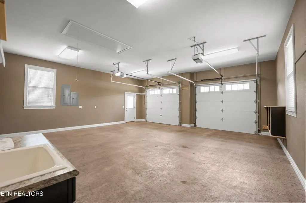 12 Edgemere Court Crossville TN 38558