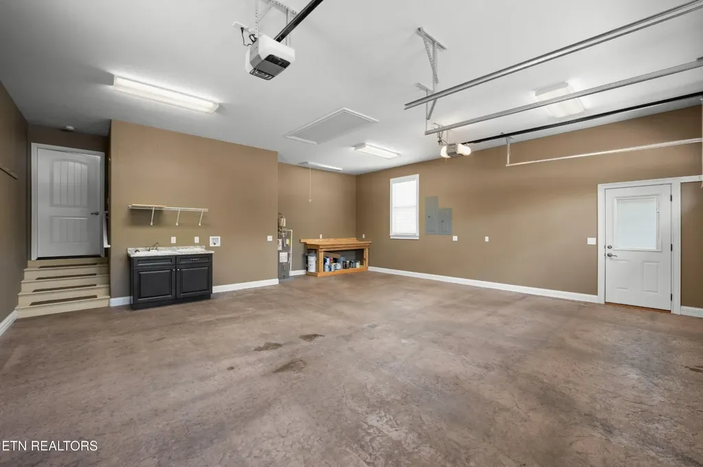 12 Edgemere Court Crossville TN 38558