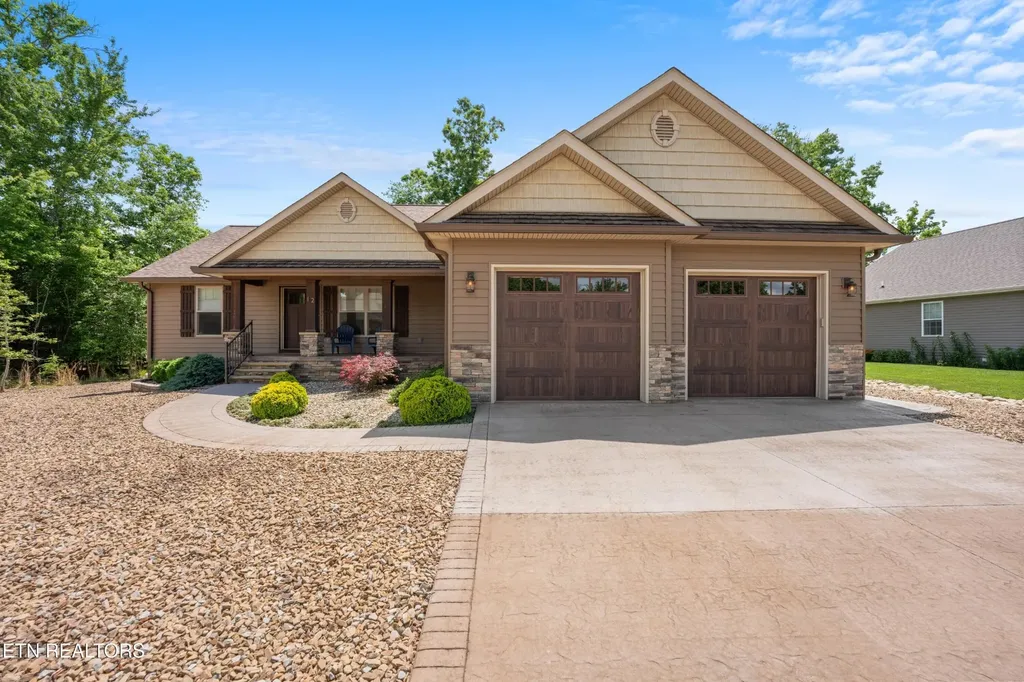 12 Edgemere Court Crossville TN 38558