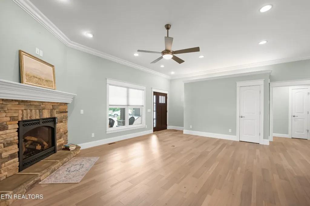 12 Edgemere Court Crossville TN 38558