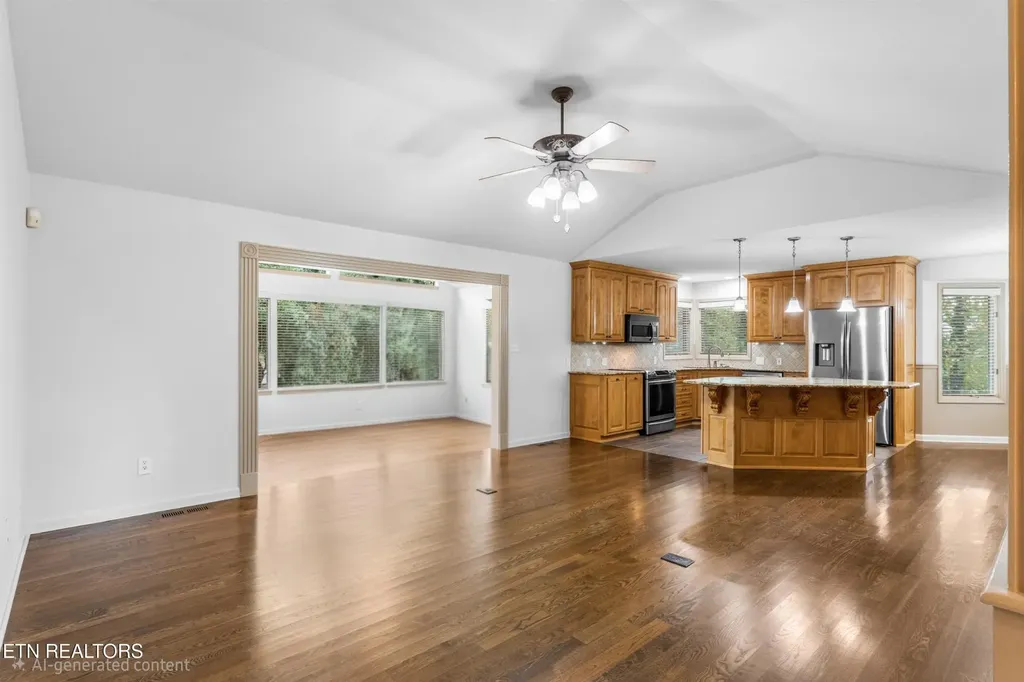 407 Tecumseh Point Loudon TN 37774