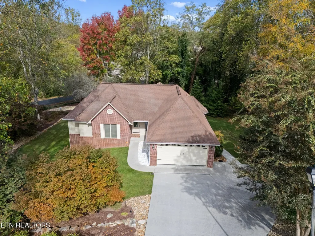 407 Tecumseh Point Loudon TN 37774