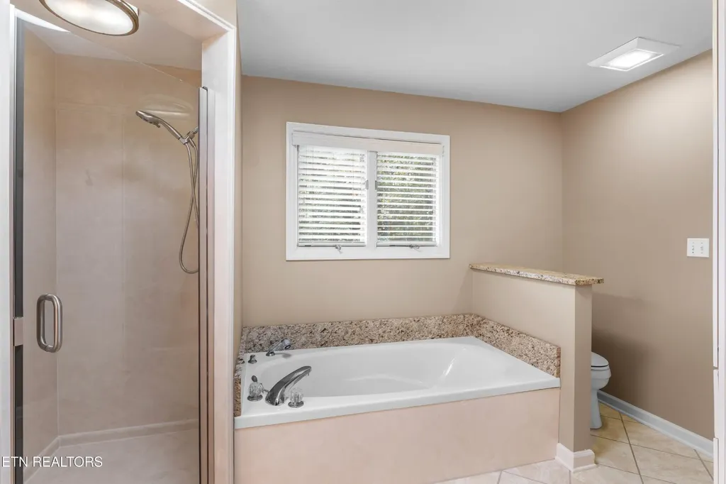 407 Tecumseh Point Loudon TN 37774