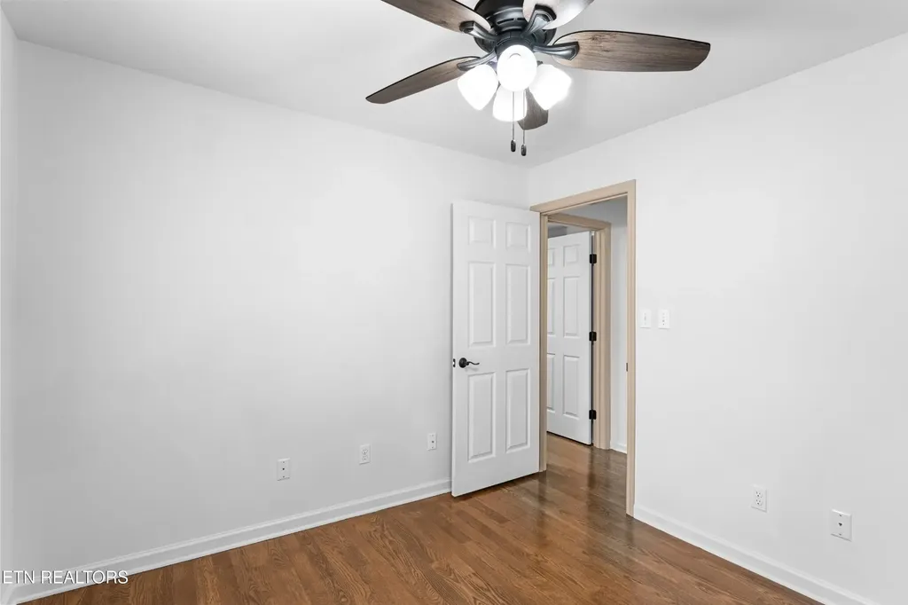 407 Tecumseh Point Loudon TN 37774