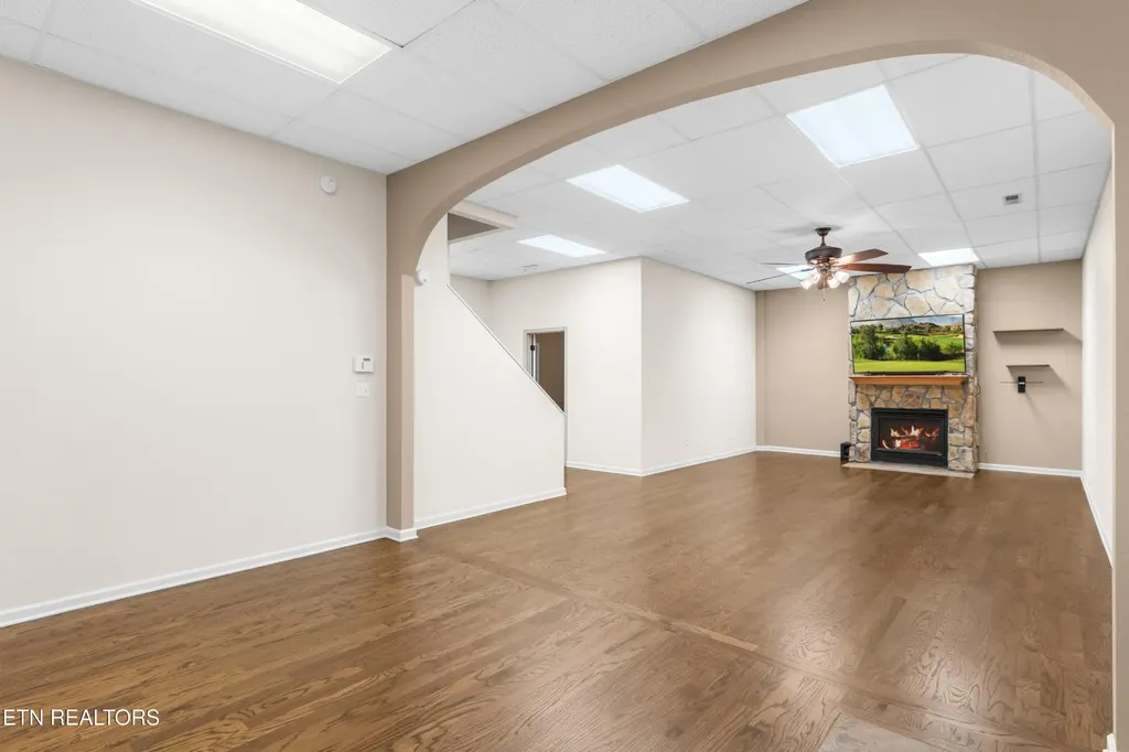 407 Tecumseh Point Loudon TN 37774