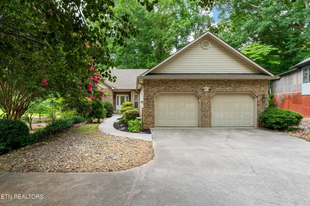 123 Inata Circle Loudon TN 37774