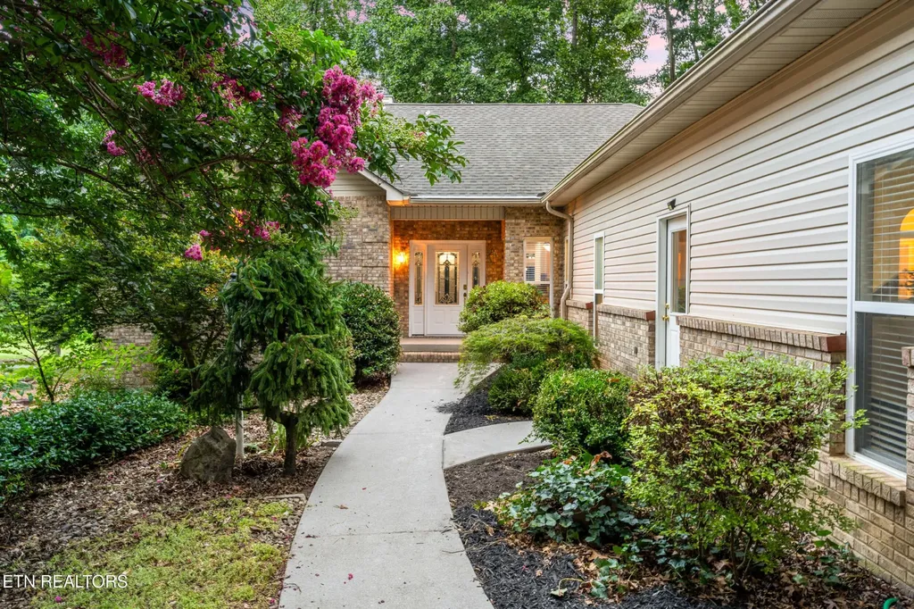 123 Inata Circle Loudon TN 37774