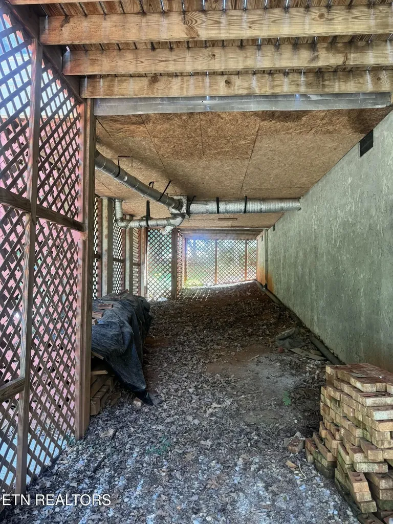 123 Inata Circle Loudon TN 37774