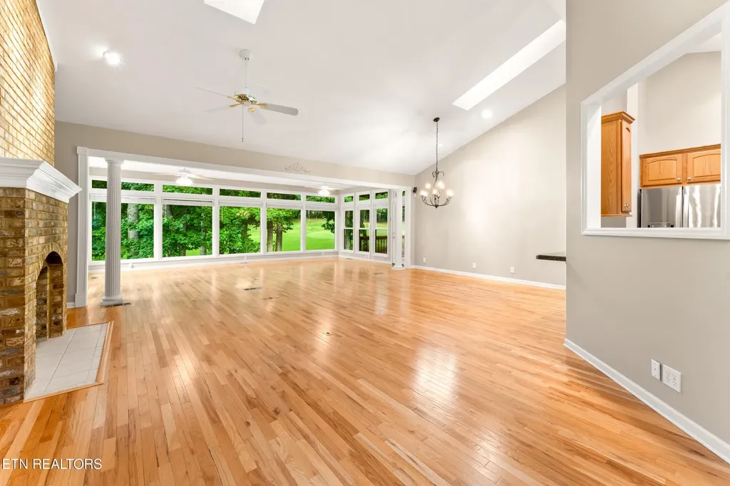 123 Inata Circle Loudon TN 37774