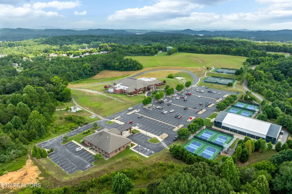 123 Inata Circle Loudon TN 37774