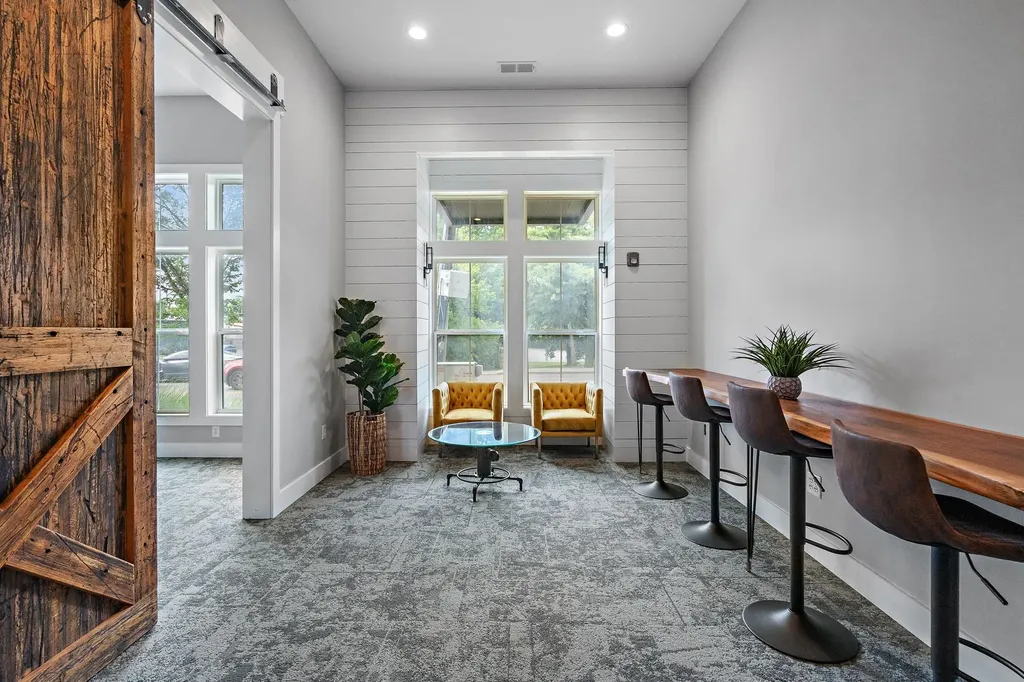 1077 E Trinity Lane Nashville TN 37216