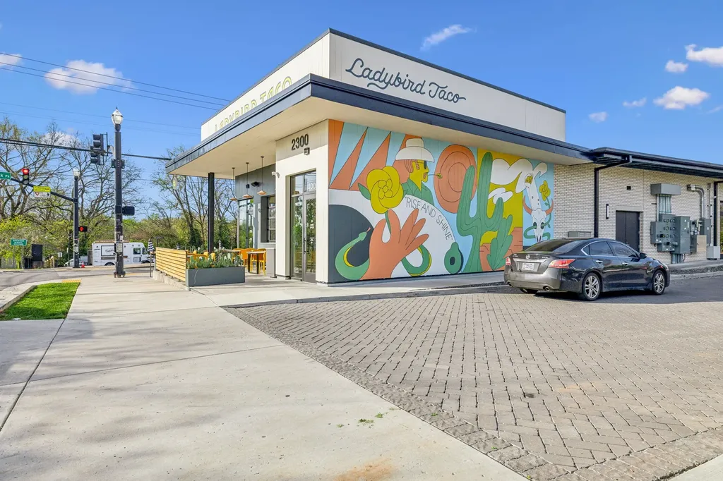 1077 E Trinity Lane Nashville TN 37216