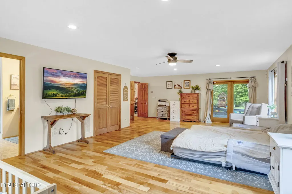 596 Clifty Creek Road Oakdale TN 37829