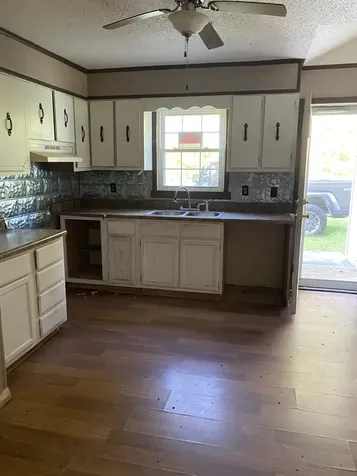 972 Fall River Road Goodspring TN 38460