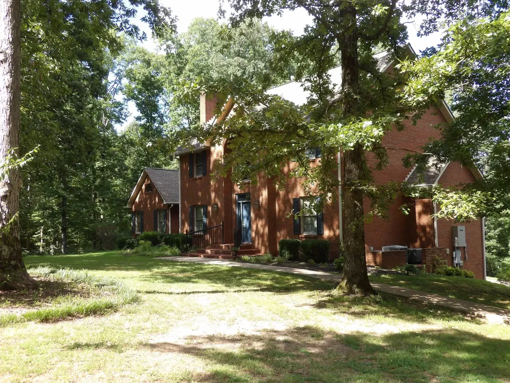 570 Gregson Place Waverly TN 37185