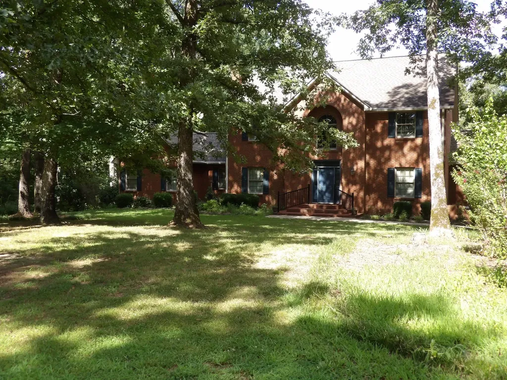570 Gregson Place Waverly TN 37185