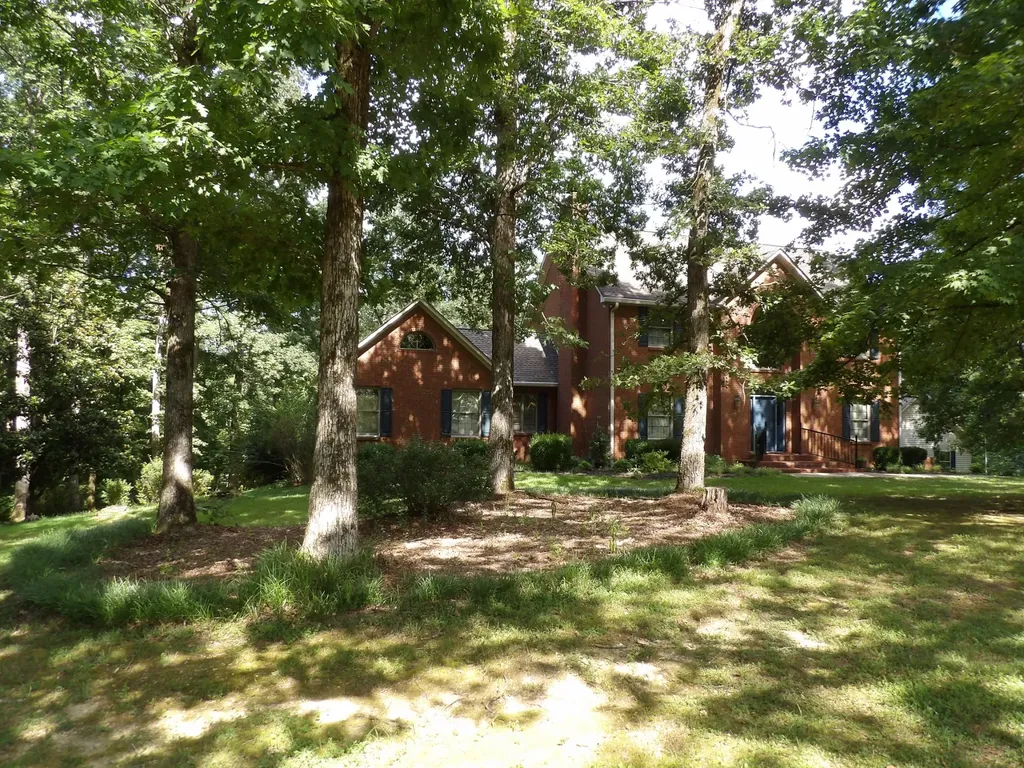 570 Gregson Place Waverly TN 37185