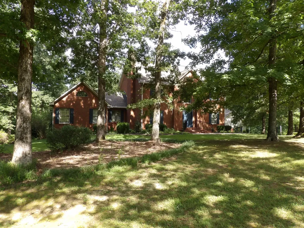 570 Gregson Place Waverly TN 37185