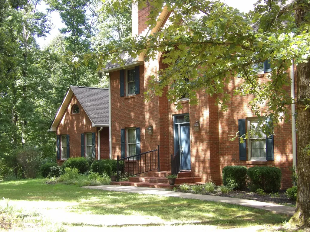570 Gregson Place Waverly TN 37185