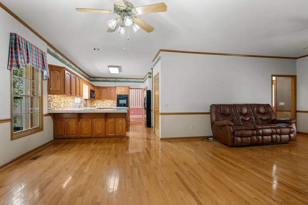 570 Gregson Place Waverly TN 37185