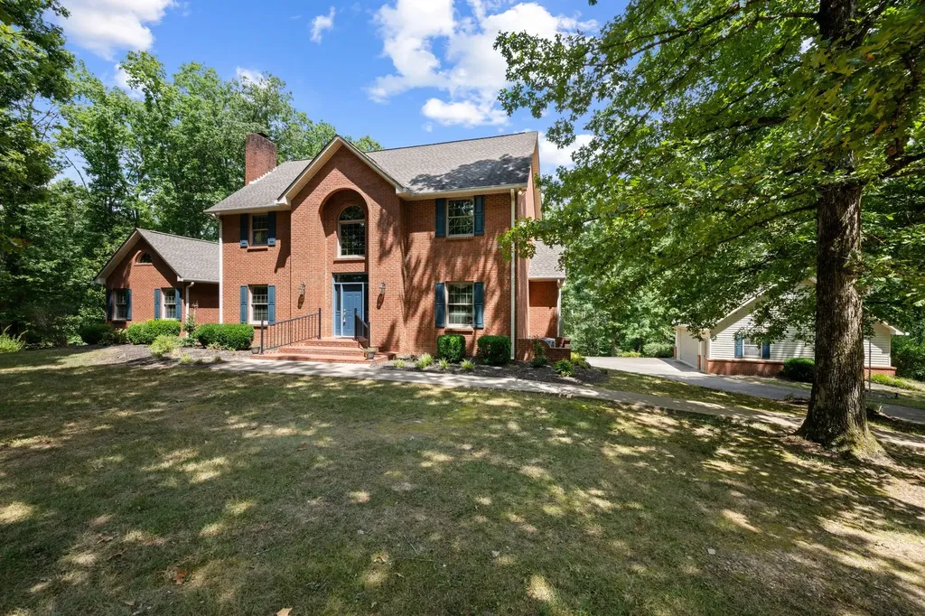 570 Gregson Place Waverly TN 37185