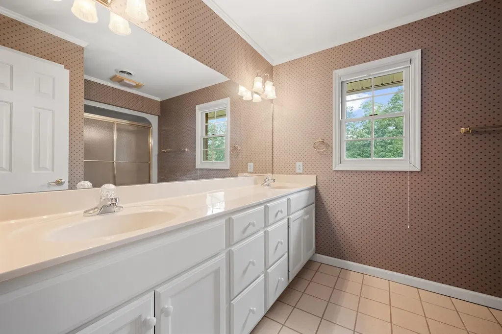 570 Gregson Place Waverly TN 37185
