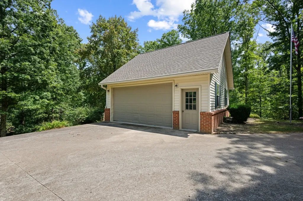 570 Gregson Place Waverly TN 37185