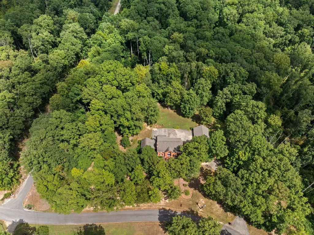 570 Gregson Place Waverly TN 37185