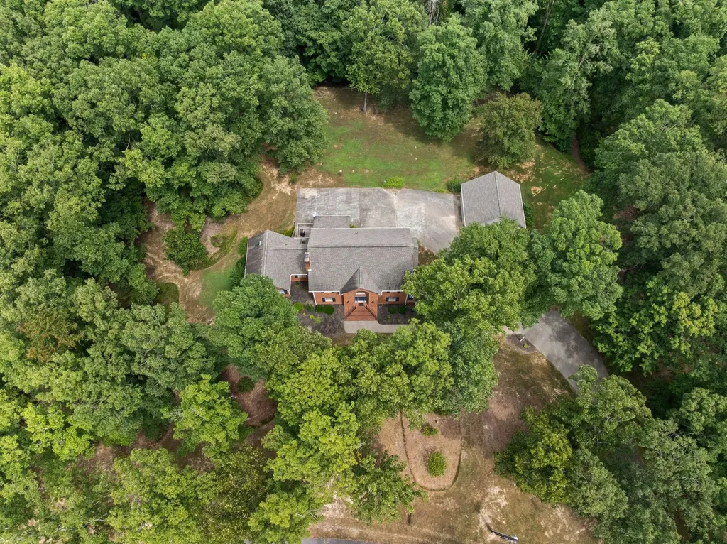 570 Gregson Place Waverly TN 37185
