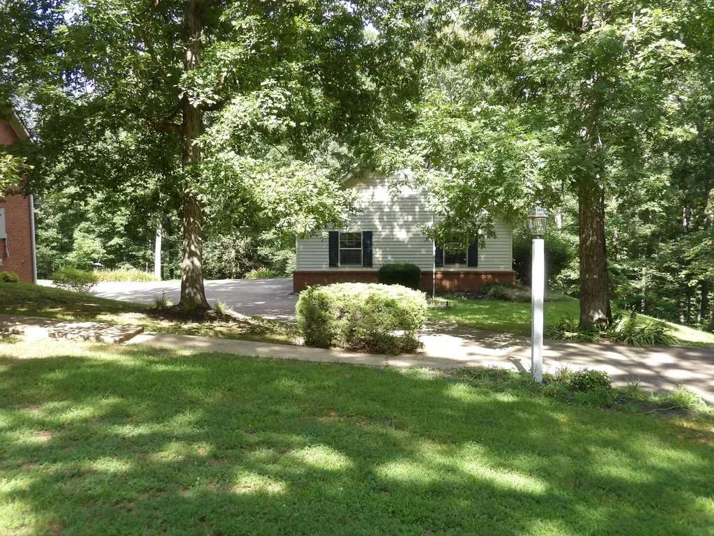 570 Gregson Place Waverly TN 37185