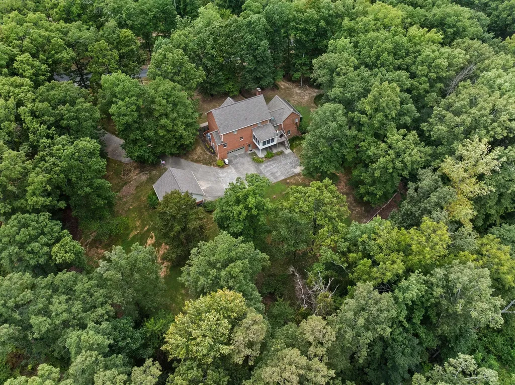570 Gregson Place Waverly TN 37185
