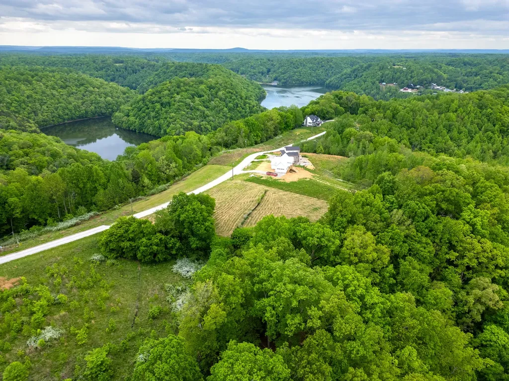 0 Lake Bluff Red Baxter TN 38544