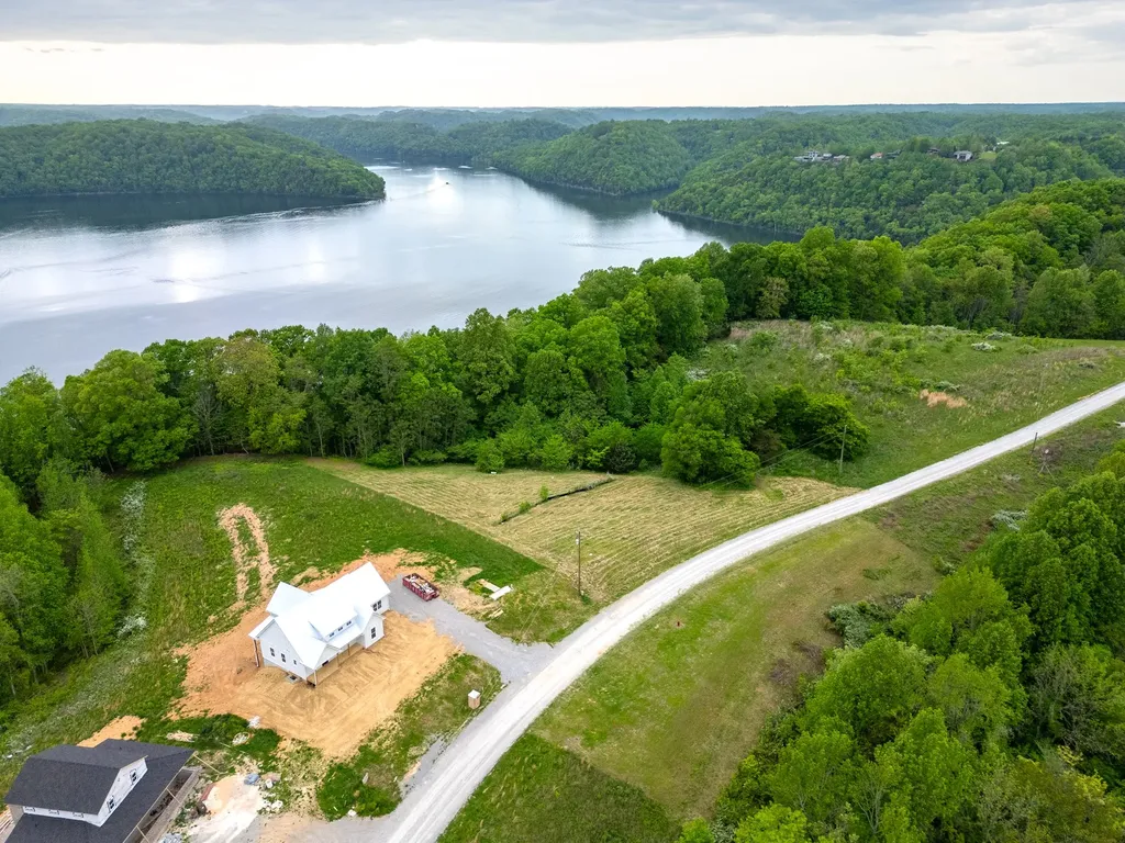 0 Lake Bluff Red Baxter TN 38544