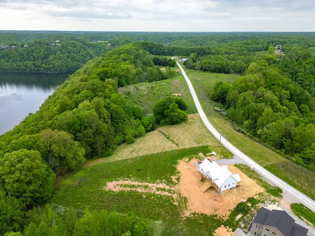 0 Lake Bluff Red Baxter TN 38544