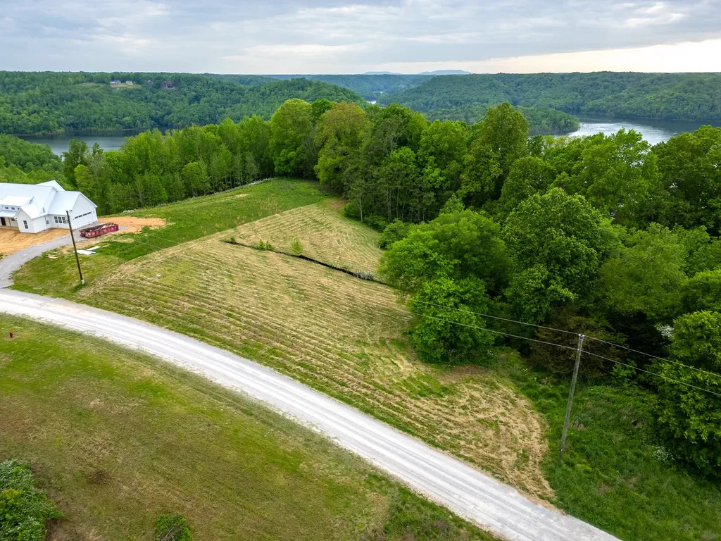 0 Lake Bluff Red Baxter TN 38544