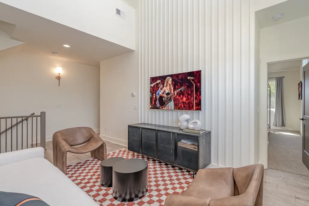 1009 Summit Avenue Nashville TN 37203