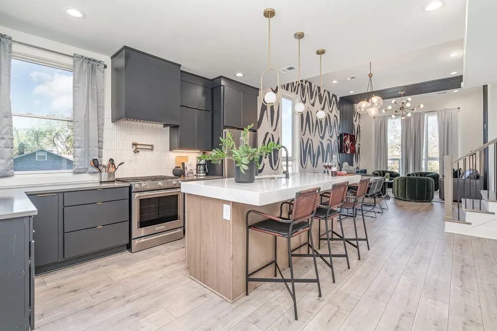 1009 Summit Avenue Nashville TN 37203