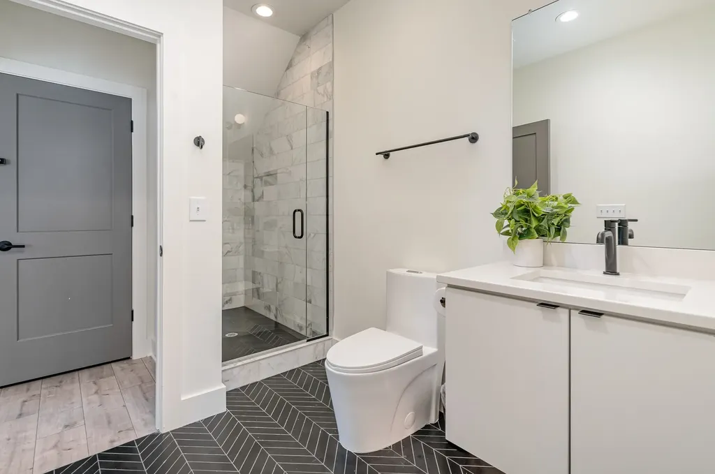 1009 Summit Avenue Nashville TN 37203