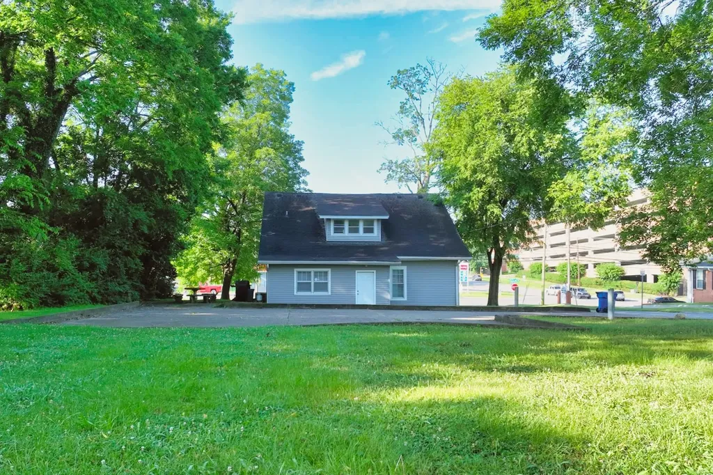 612 Hartsville Pike Gallatin TN 37066