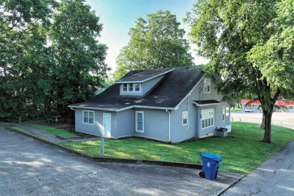 612 Hartsville Pike Gallatin TN 37066